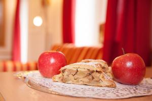 South Tyrolean apple strudel