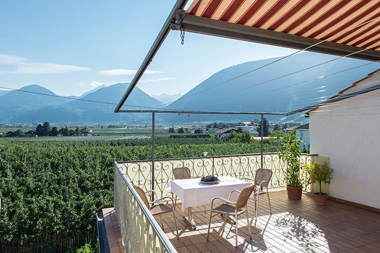 Ferienwohnung mit Pool in Meran - ideal für Paare
